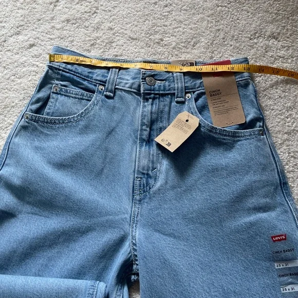 NWT Levi's Cinch Baggy High Rise Cargo Women's Jeans Size 25/31 - Picture 8 of 12